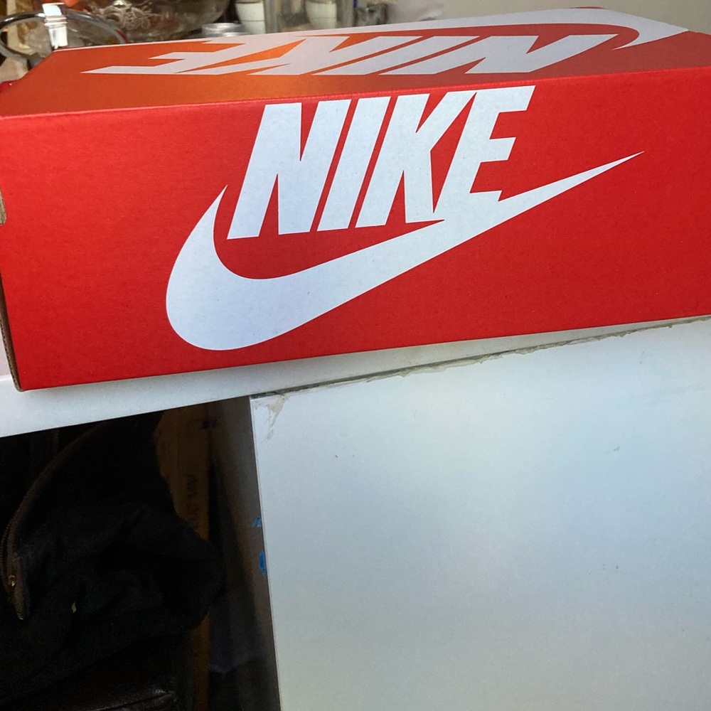 Nike empty box size 9.5